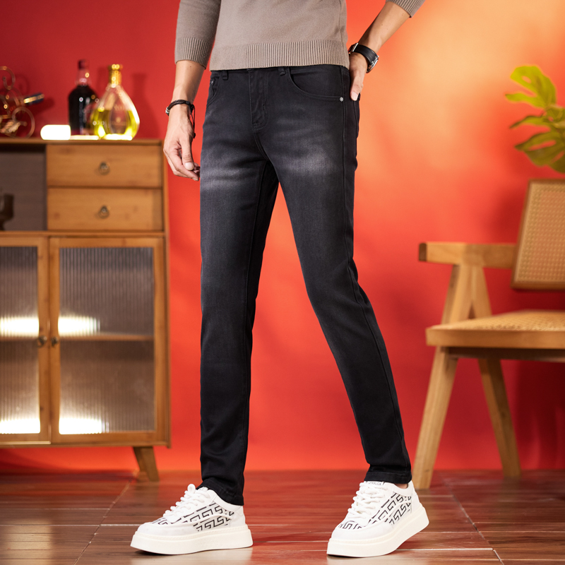 香港高端秋季新款男士黑色牛仔裤2025潮韩版弹力修身小脚休闲长裤