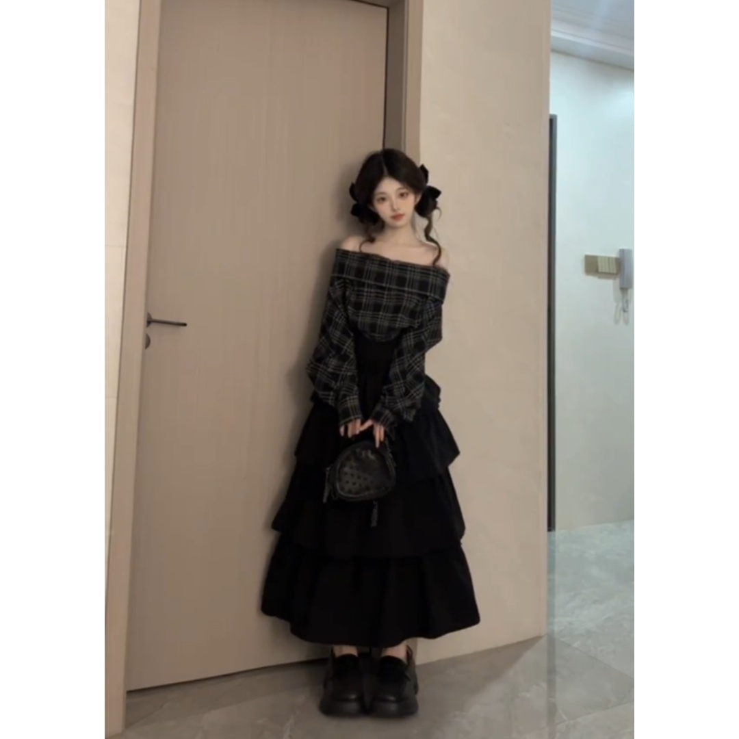 MARIE.COCO复古少女风穿搭格纹露肩长袖上衣女秋季新款蛋糕裙套装