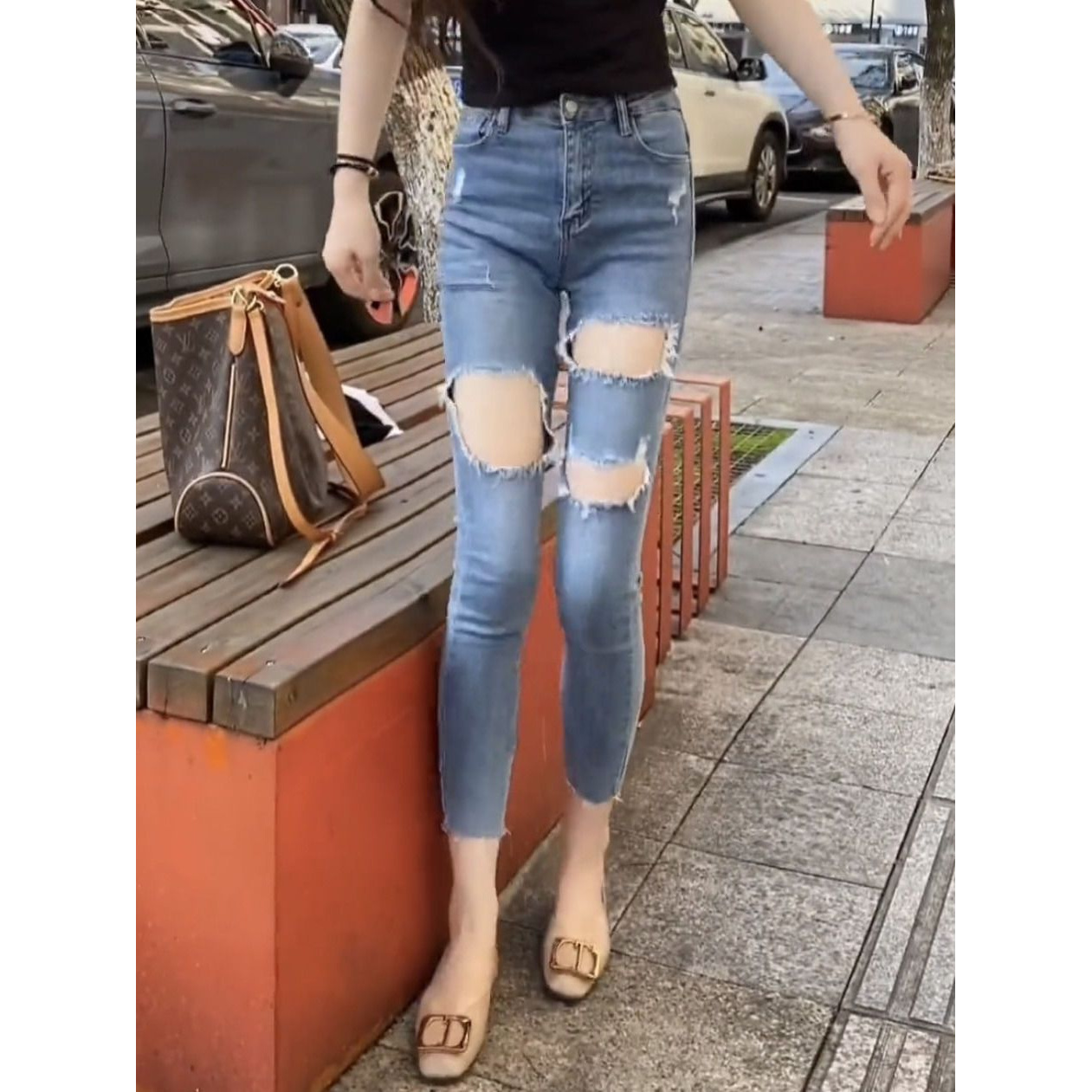 新款夏季高街流行小脚裤紧身破洞牛仔裤女九分裤毛边设计时尚韩版