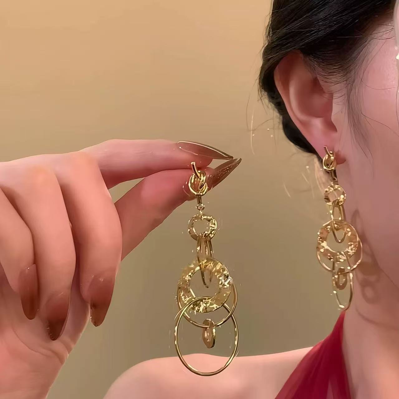 合金耳饰 复古冷淡风金色多层圆圈耳环轻奢小众夸张耳钉显脸小潮
