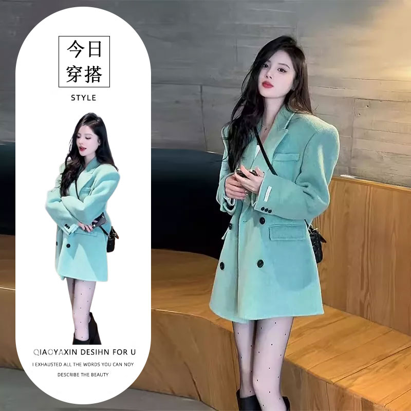 2025秋冬新款显白复古港风绿色加厚西装毛呢外套时尚短款呢子大衣