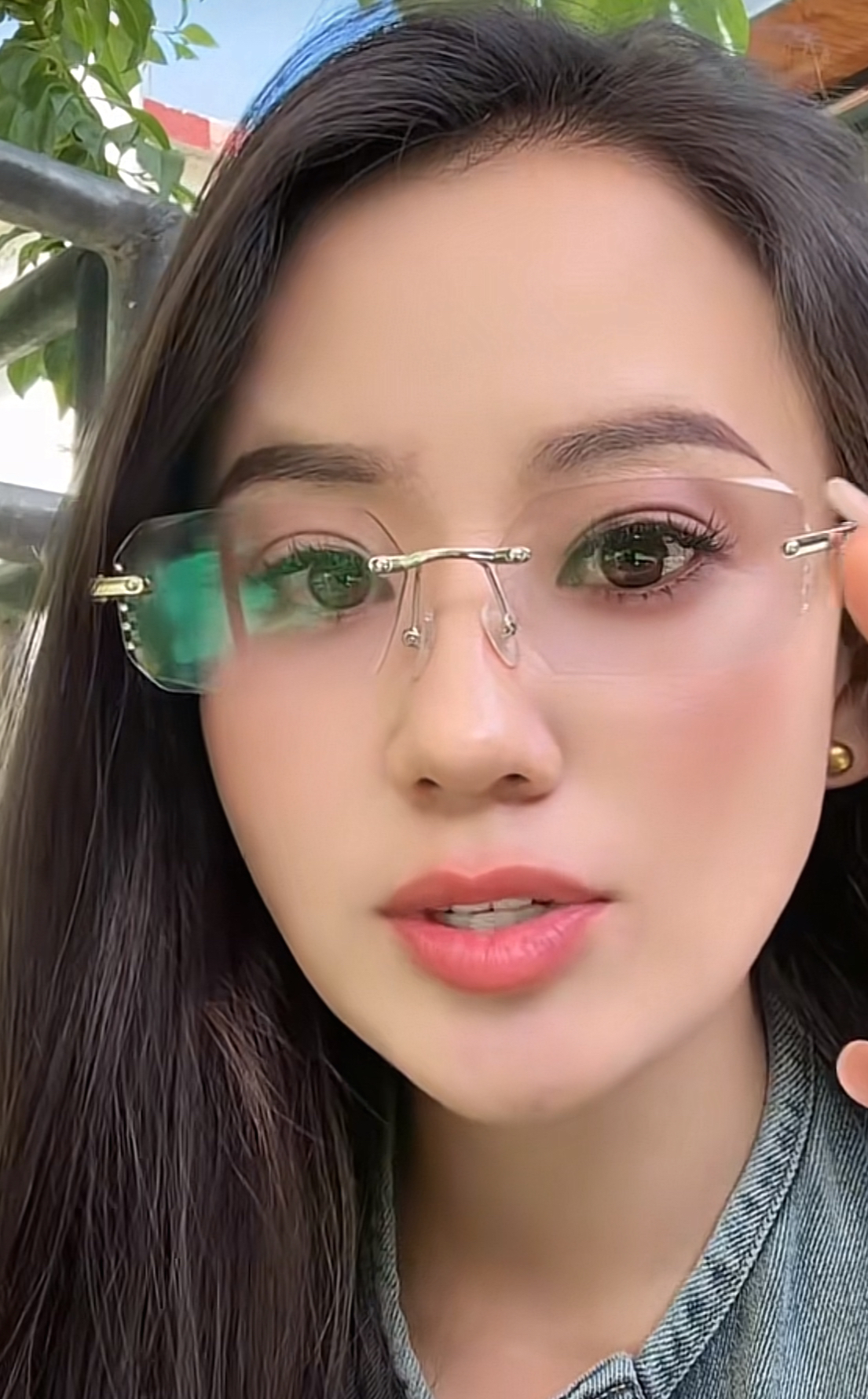 林芝卓玛变色眼镜