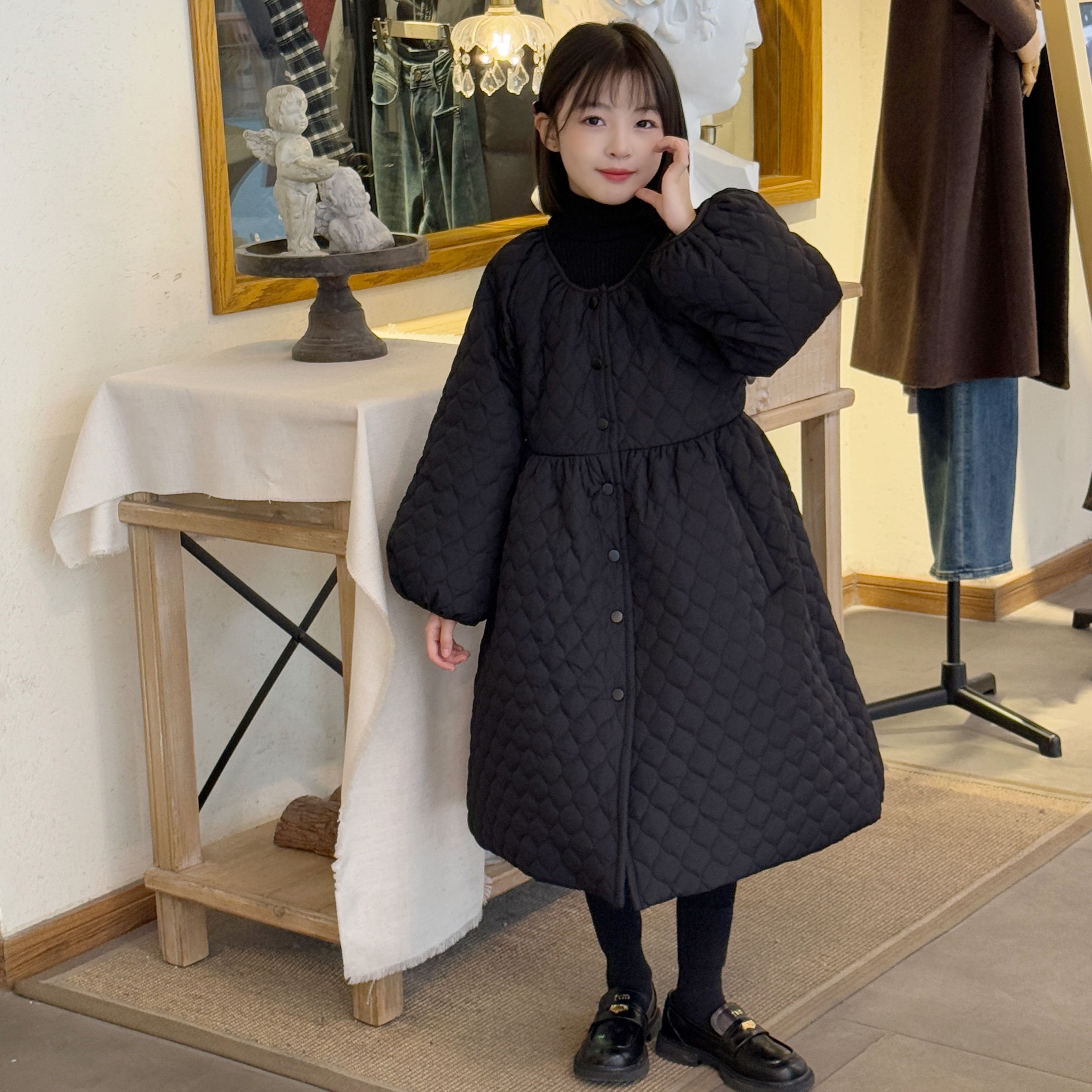 女童冬季长款过膝菱格连衣裙棉衣2025新款中大童加绒加厚长款棉服