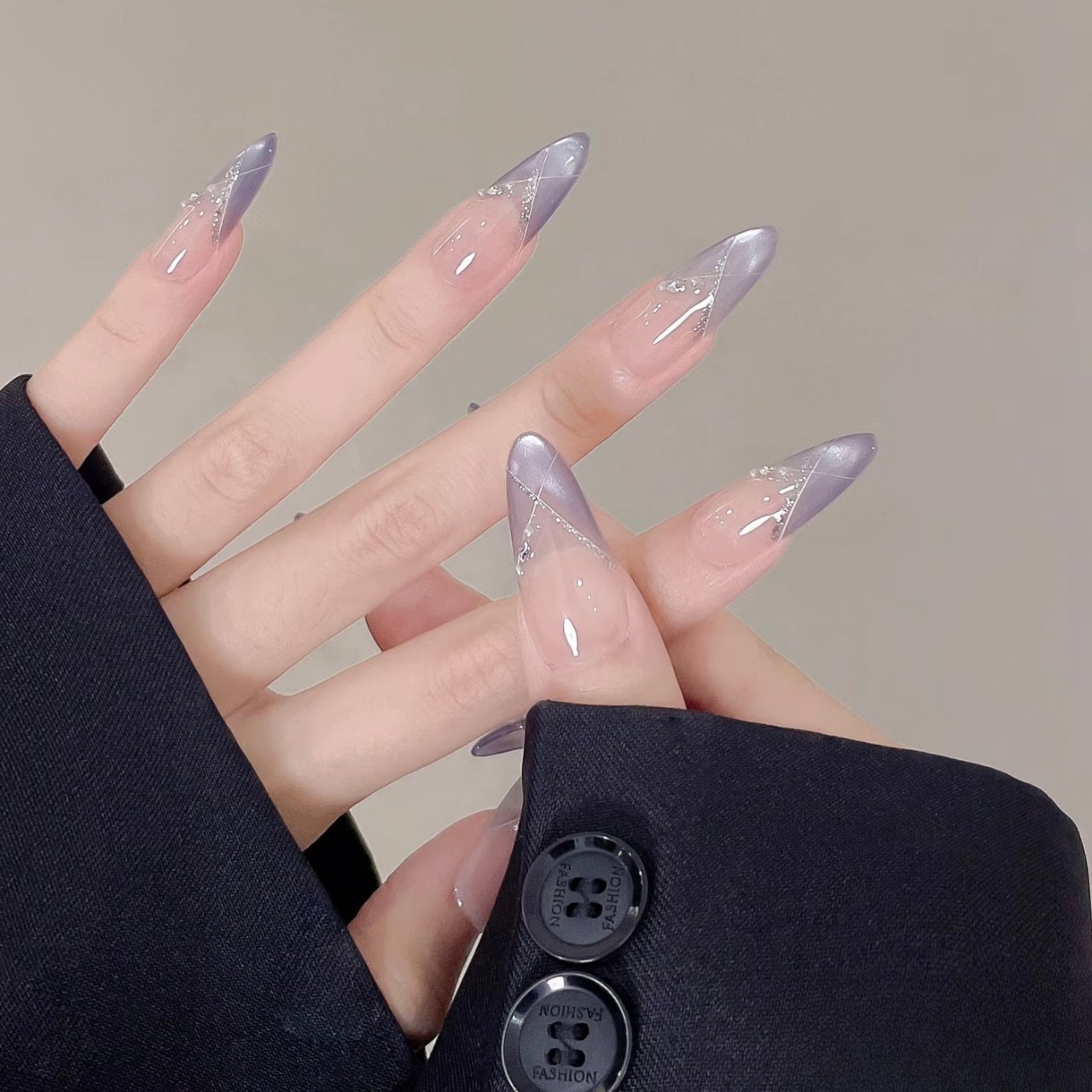 【丁香雾菱】手工穿戴甲纯欲爆闪紫色渐变猫眼美甲可拆卸假指甲贴