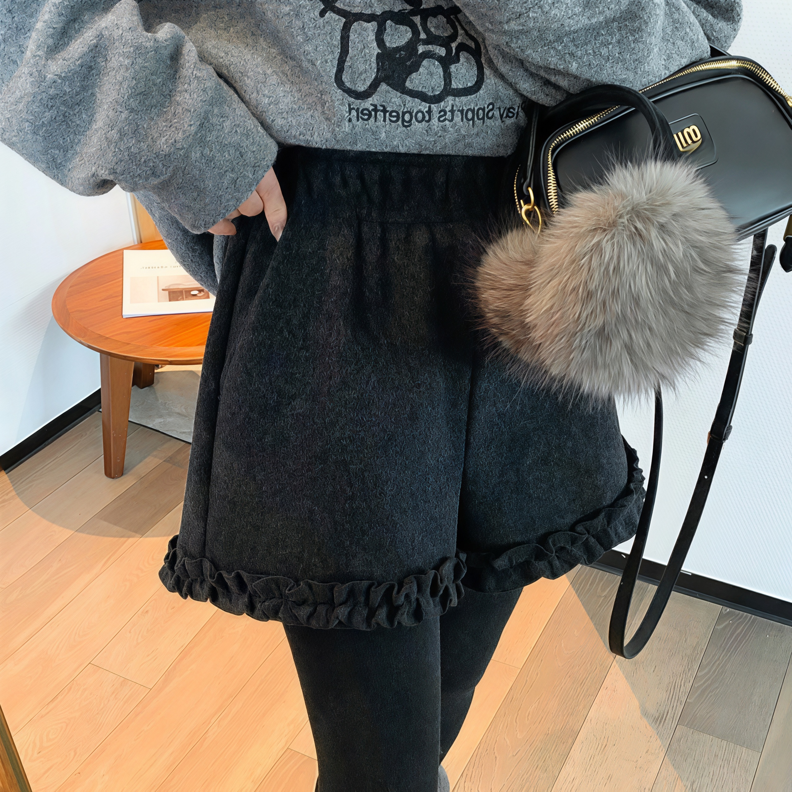 大码花边短裤女胖mm2025秋冬季新款超好看高腰a字休闲毛呢阔腿裤