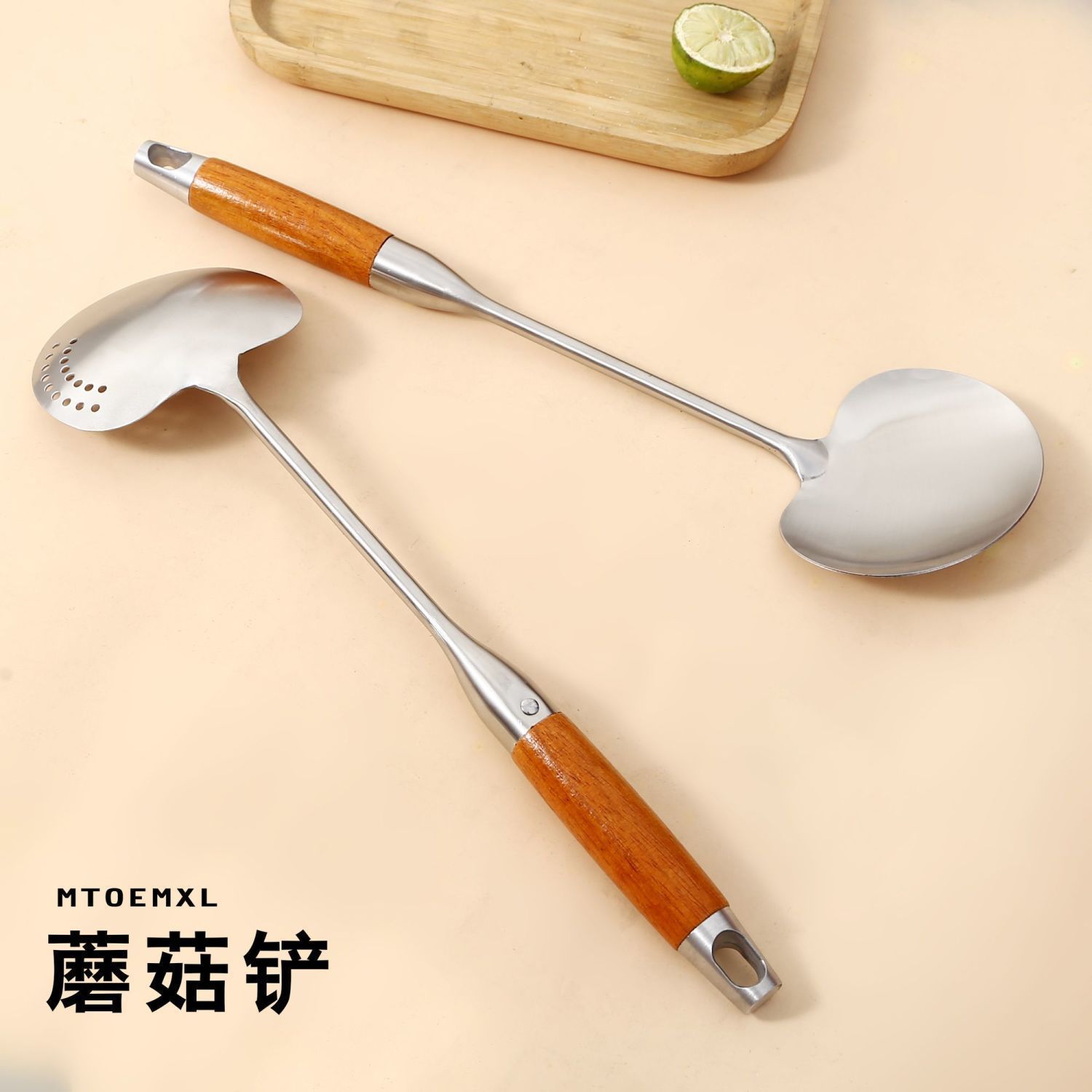 木柄隔热圆形锅铲烫手不锈钢炒勺长柄扁形炒菜大炒勺商用加厚炒铲