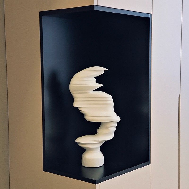 抽象哑光艺术人物摆件现代简约办公室玄关电视柜树脂高档大装饰品