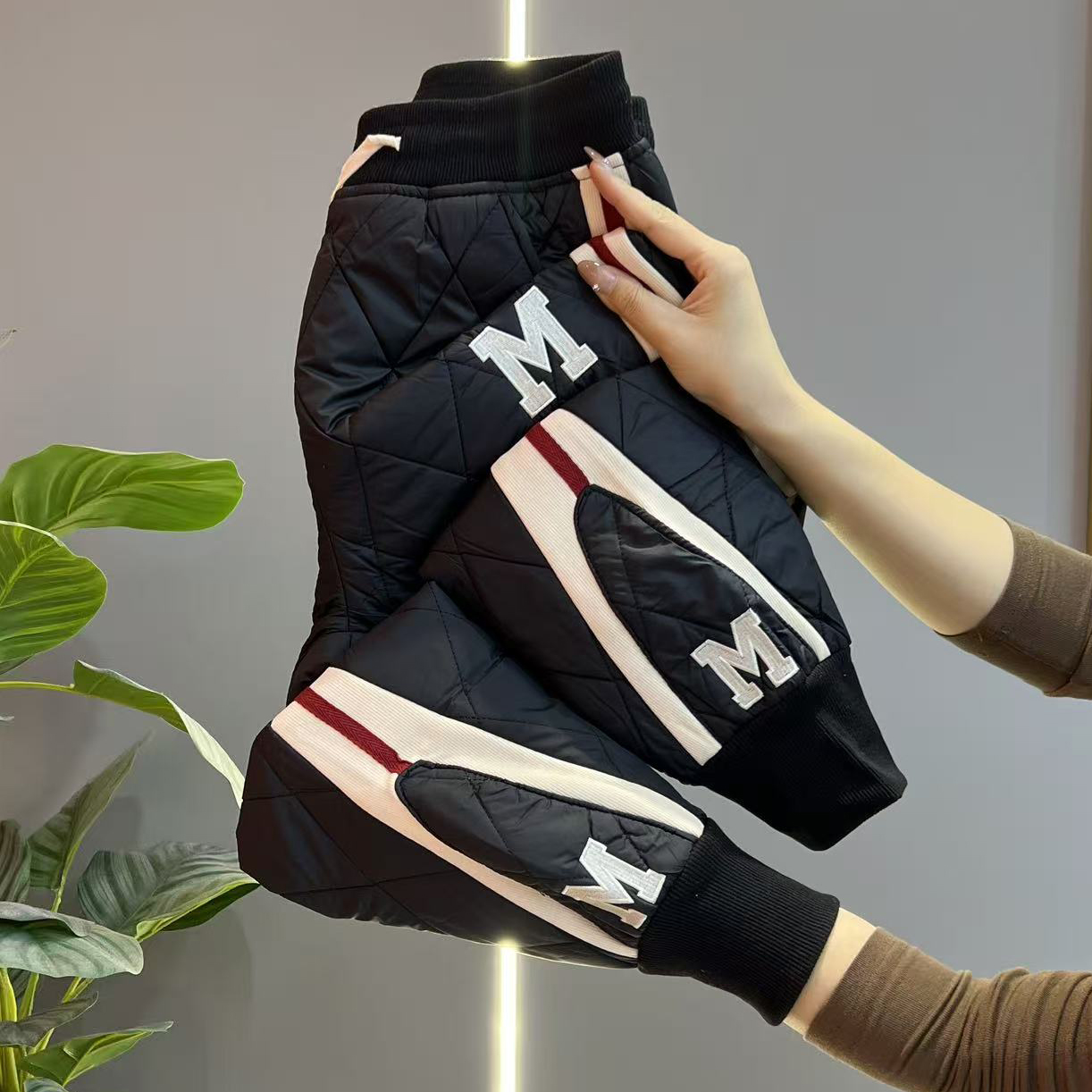 棉裤女冬季外穿2025新款时尚保暖加厚防寒宽松棉裤束脚显瘦潮