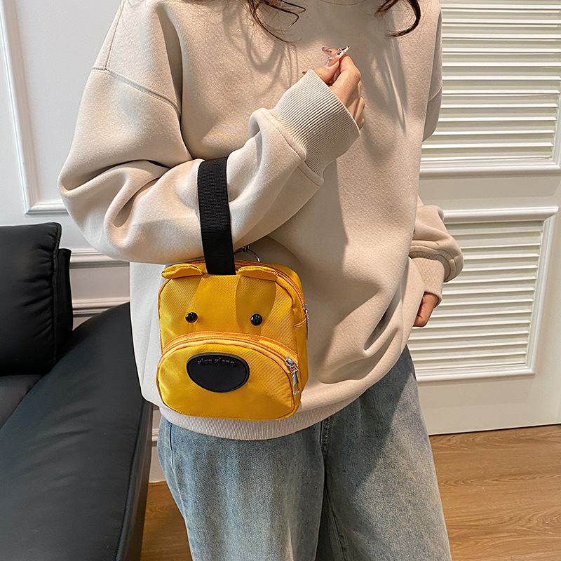 补丁小包包女新款狗狗零钱手提包卡通可爱学生手拿手机包百搭