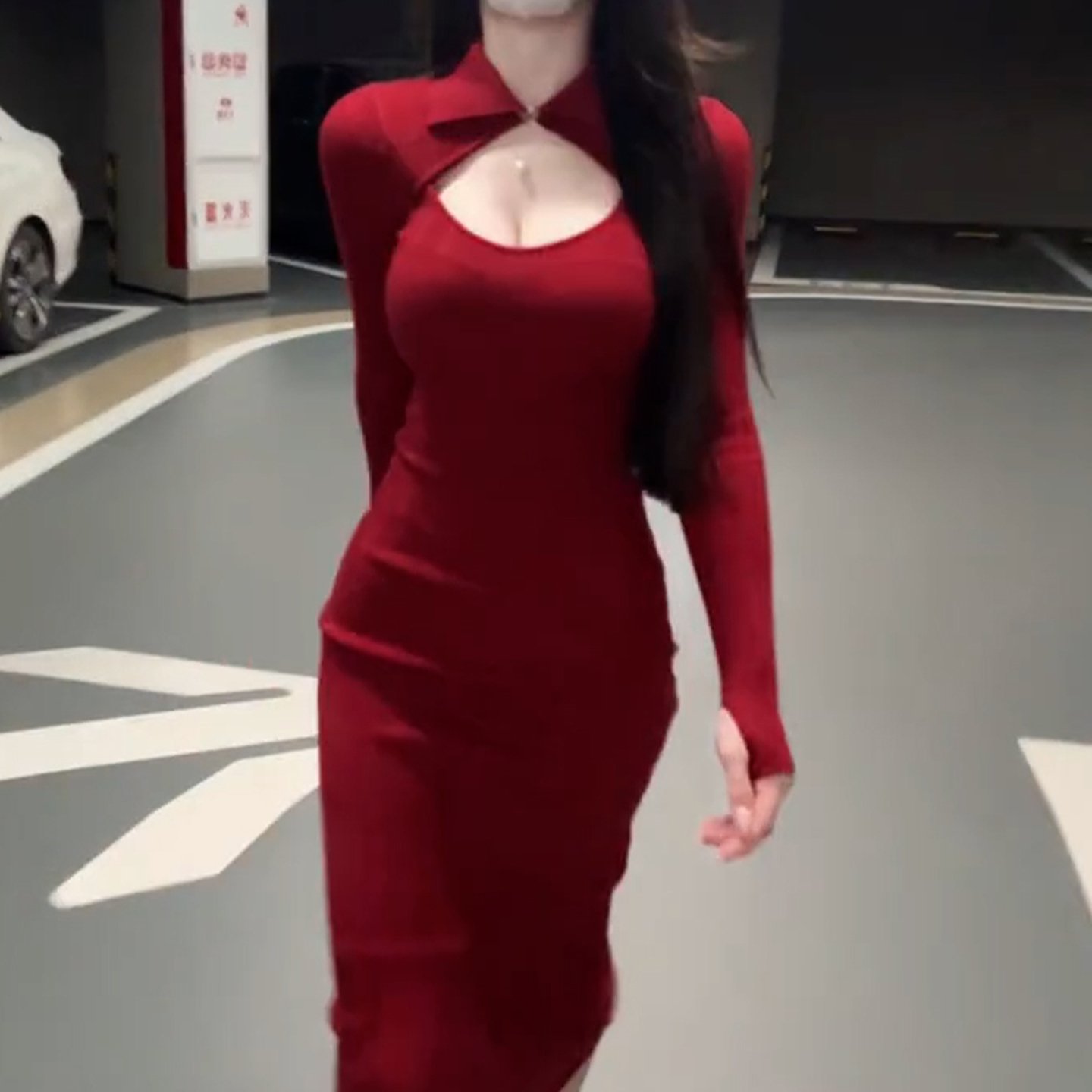 新中式红色针织连衣裙子女装秋冬季2025新款圣诞修身收腰包臀长裙