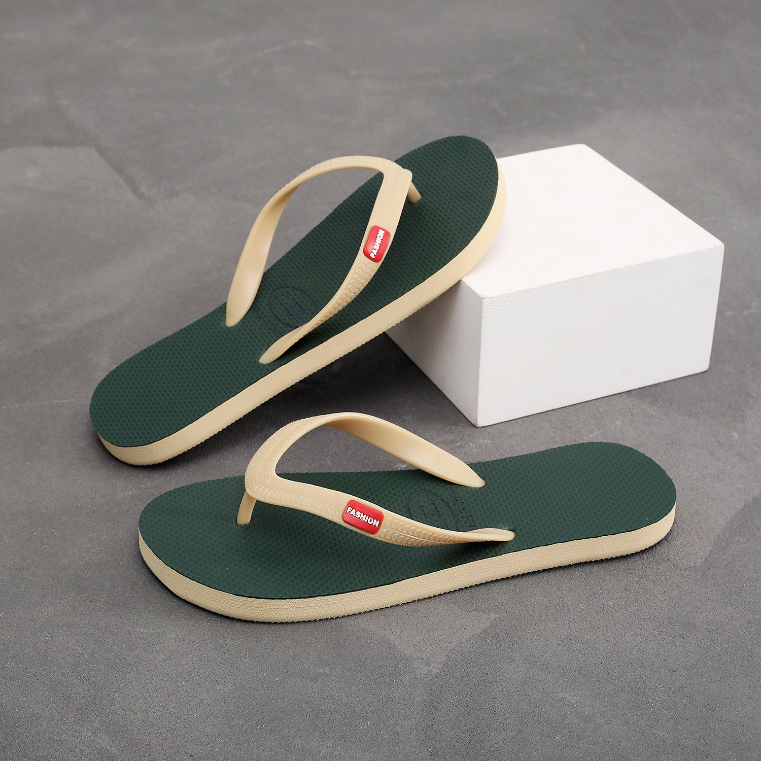 人字拖男外穿防滑夏季新款橡胶软底耐磨时尚潮流厚底男士沙滩鞋潮