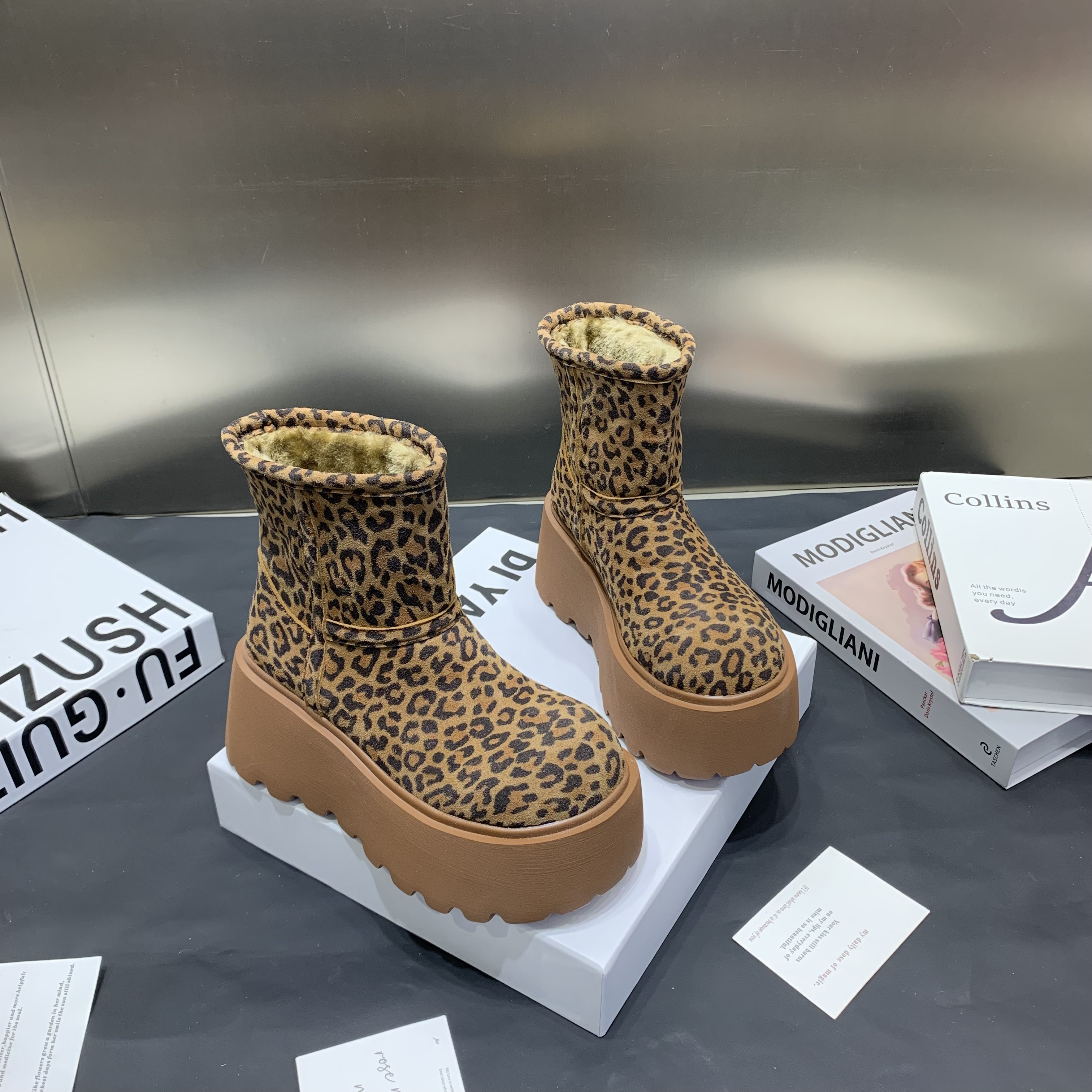 牛反绒大头加绒马丁靴女鞋2025新款厚底松糕套筒短靴增高保暖棉鞋