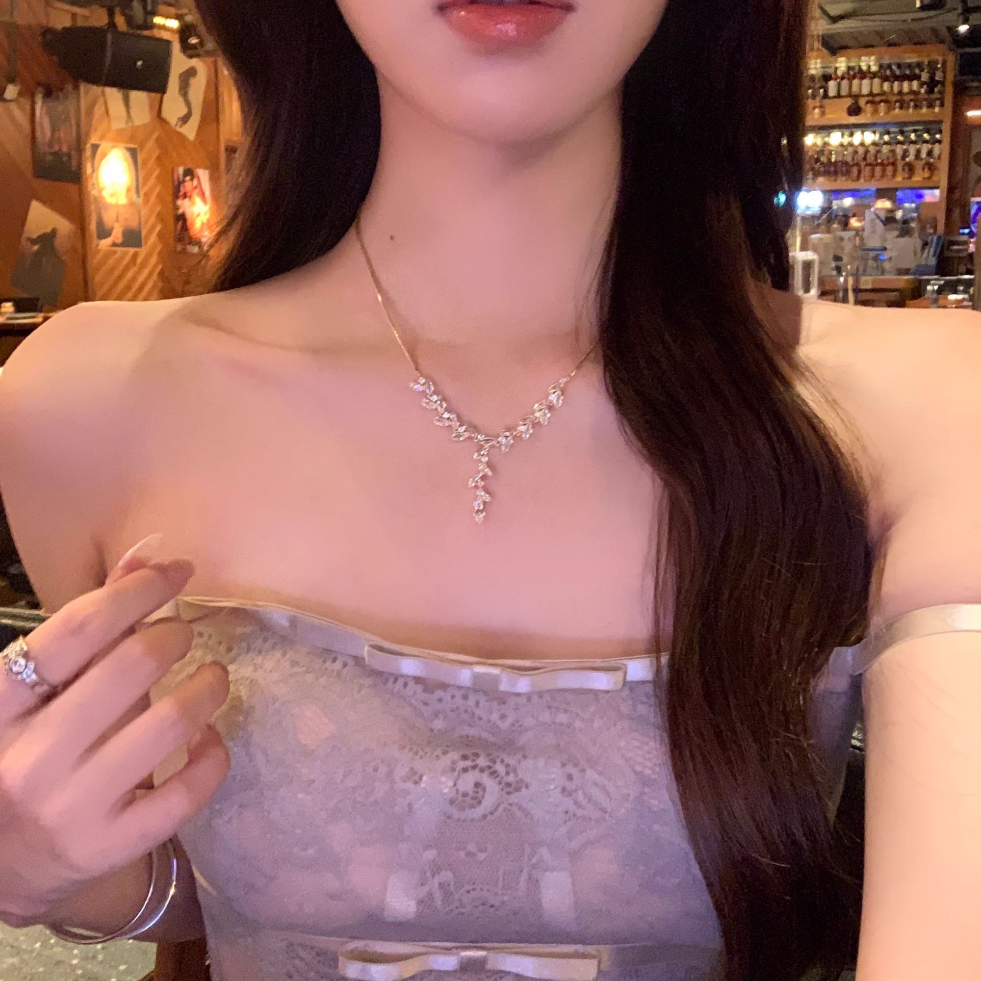 合金项链 克洛伊女孩 闪锆叶子项链高级感吊坠气质宴会礼服配饰