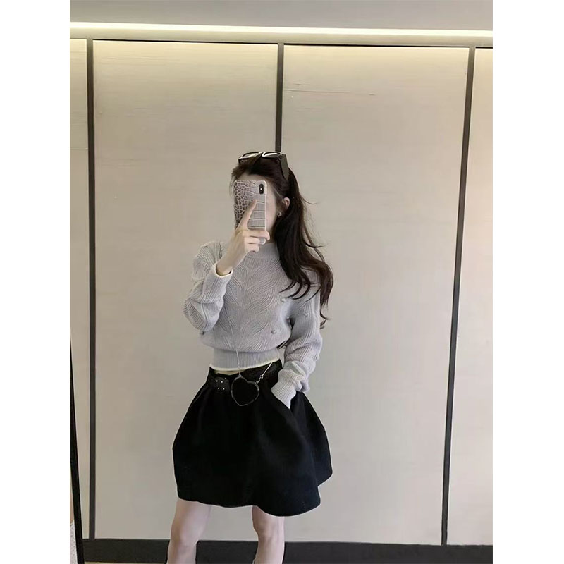 2025韩系设计感简约风修身显瘦百搭时尚上衣气质收腰a字半身裙女