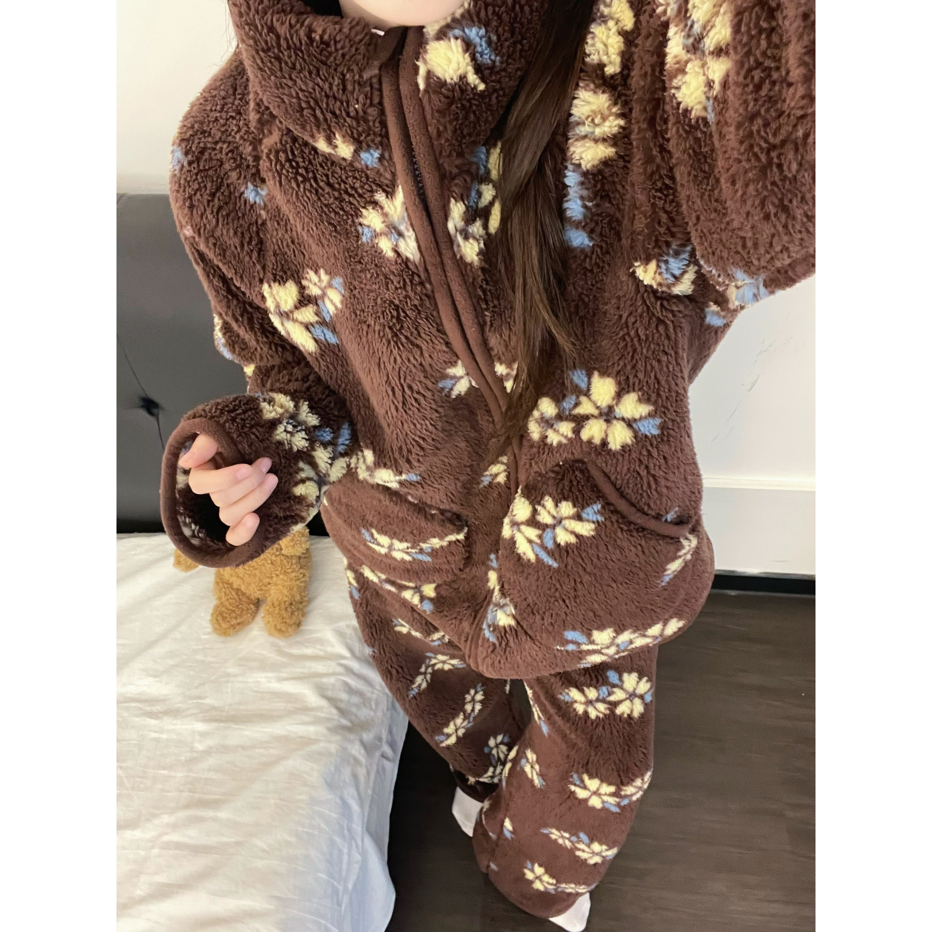 时尚爆款慵懒感碎花珊瑚绒睡衣女秋冬季加厚保暖家居服套装可外穿