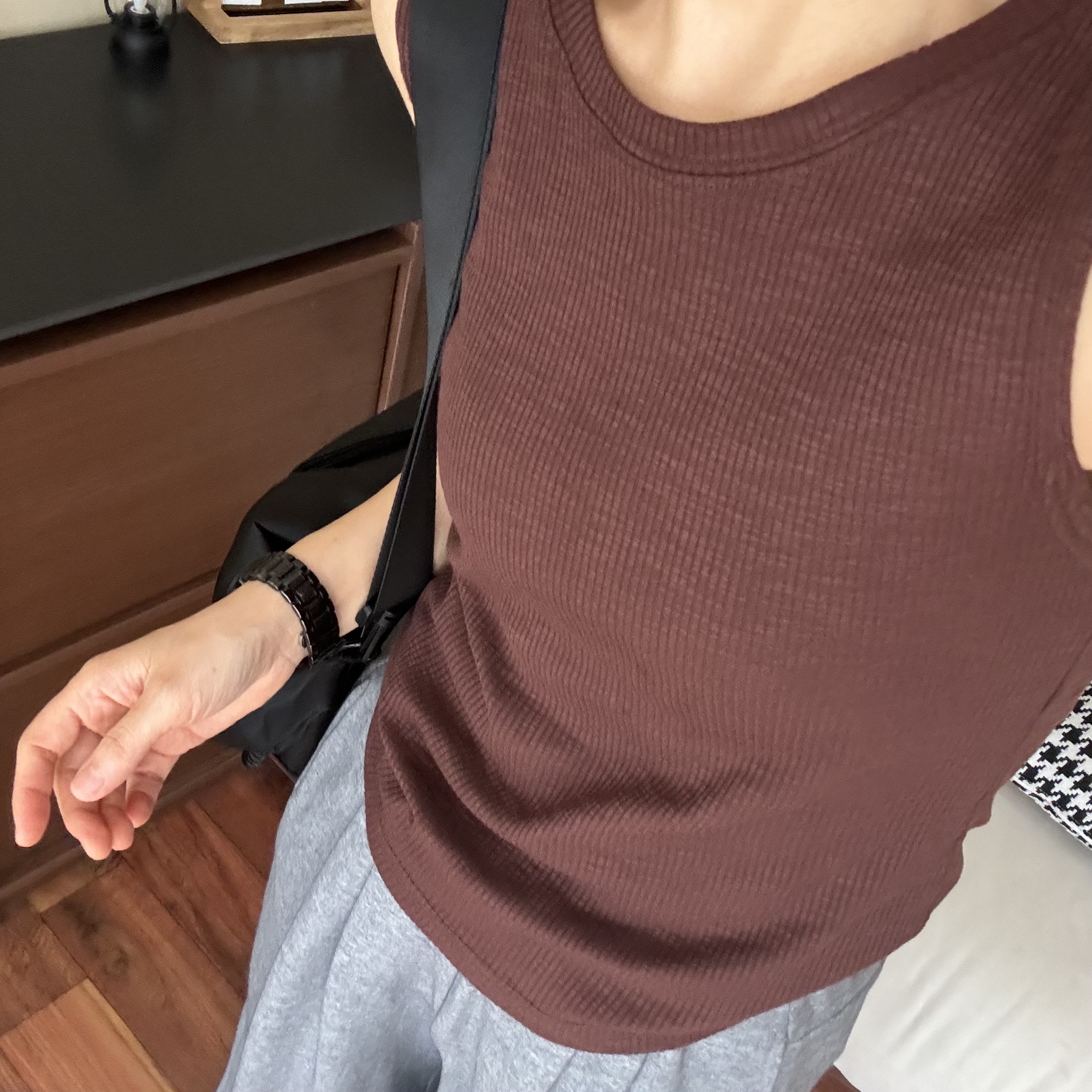 无袖纯色运动时尚黑白色显瘦夏季休闲宽松百搭女背心打底外穿-030