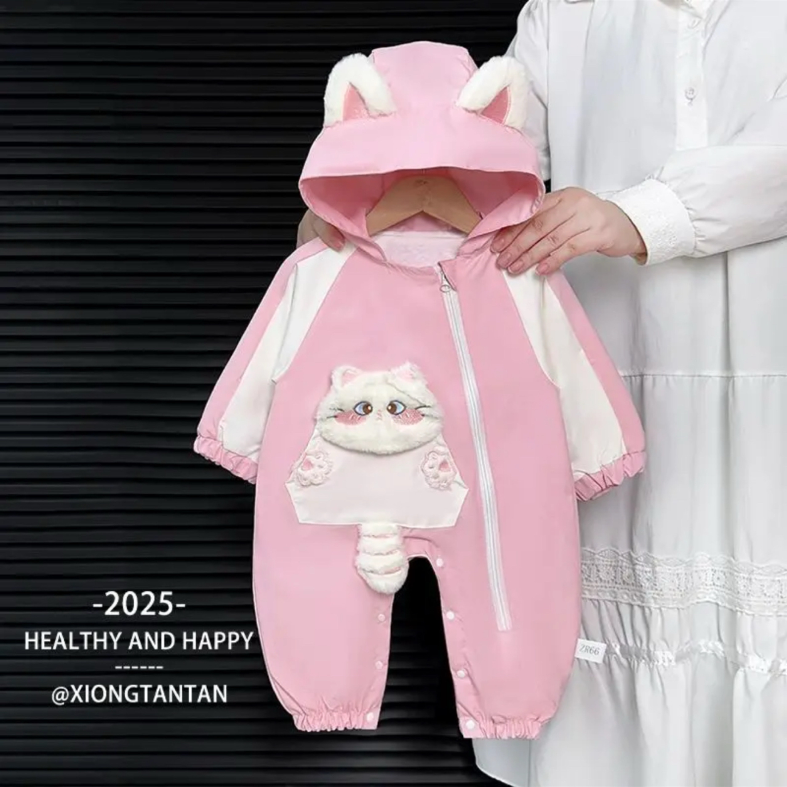 新款卡通风春秋长袖双层可爱猫咪女休闲哈衣爬服秋季幼儿连衣