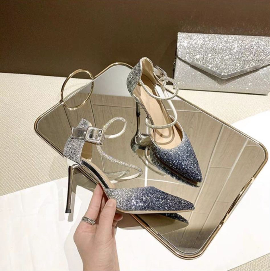 渐变亮片高跟鞋女2025年新款水钻新娘婚鞋中空凉鞋尖头细跟宴会鞋