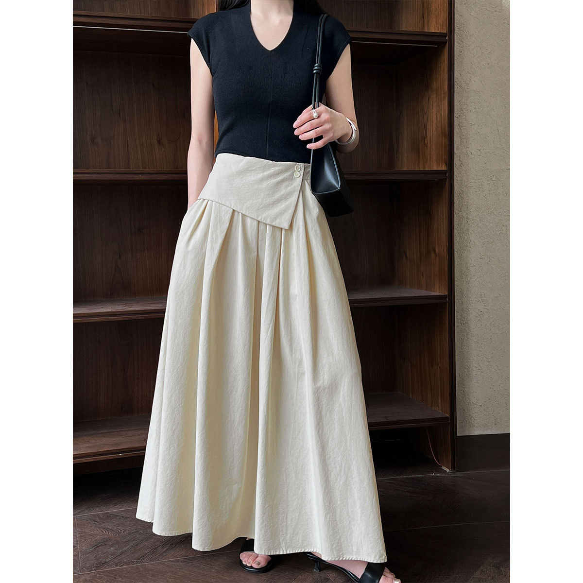 夏季法式设计感显瘦半身裙女新款松紧腰百褶裙不规则A字裙女长裙