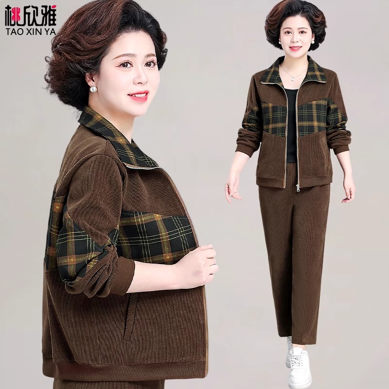 中年妈妈秋装灯芯绒运动套装洋气2025新款中老年春秋外套女两件套