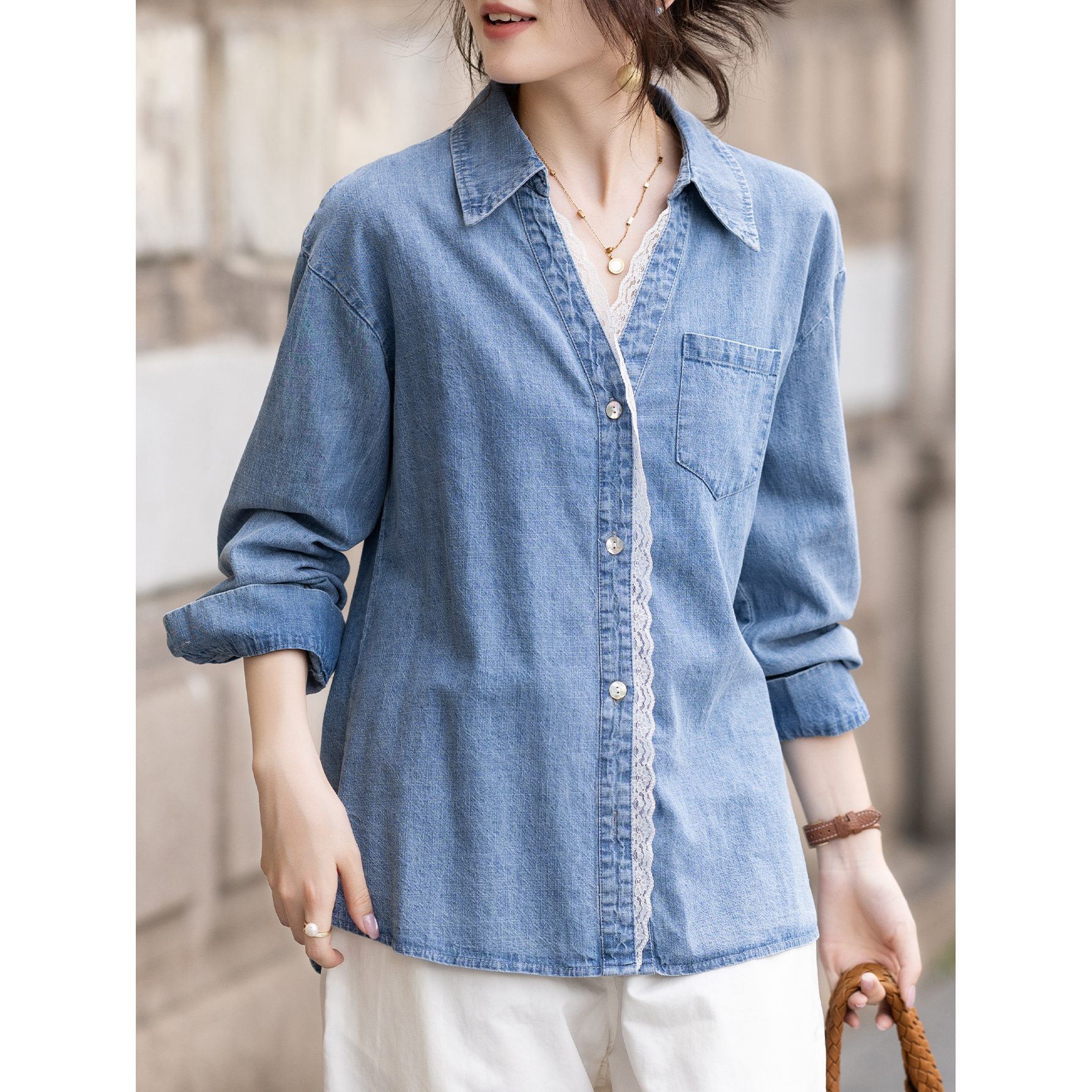 牛仔衬衫女2025春秋季新款宽松显瘦时尚气质拼接蕾丝花边上衣衬衣