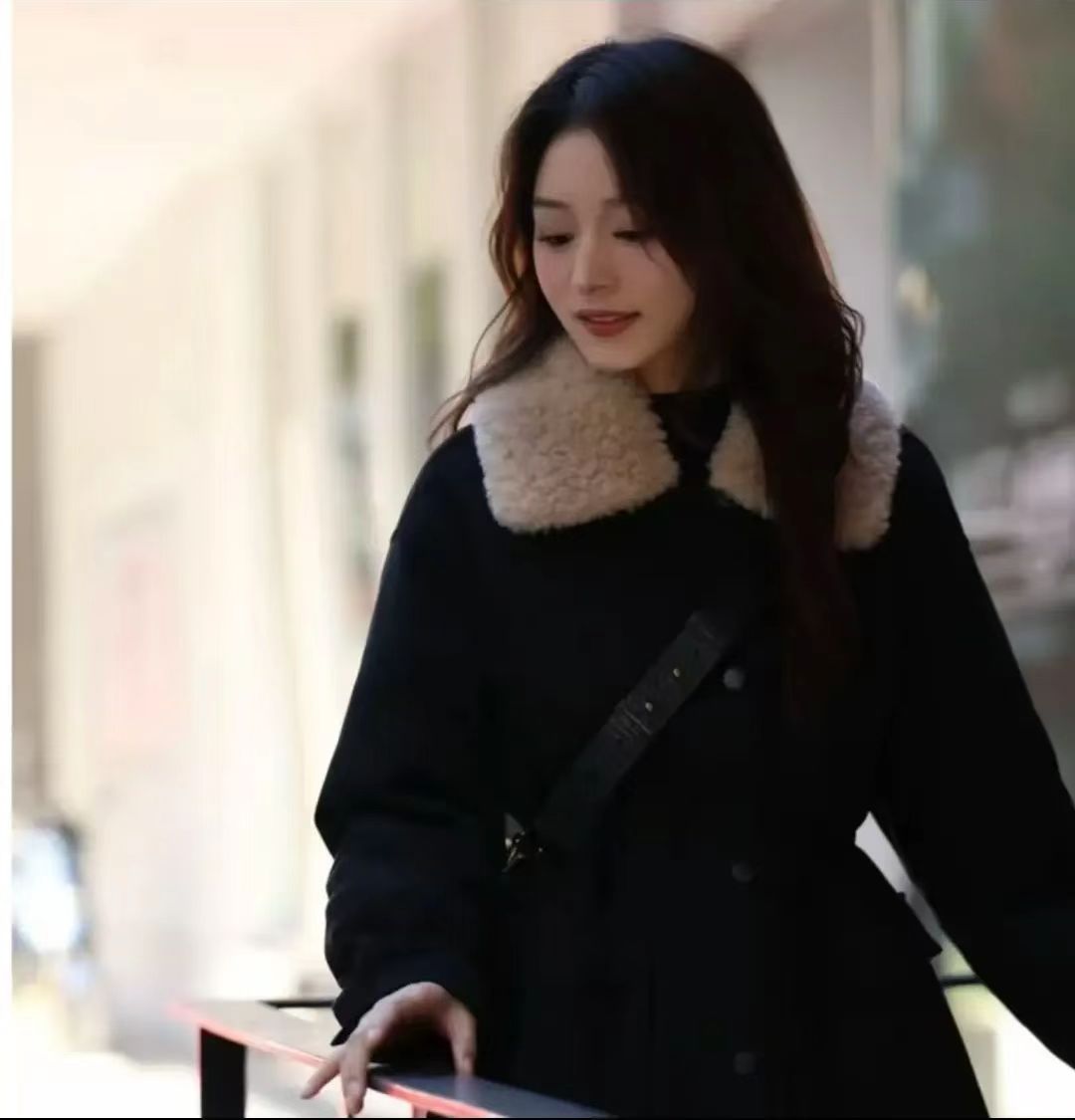 90白鸭绒羊羔毛翻领麂皮绒派克羽绒服外套女2025冬季新款收腰保暖