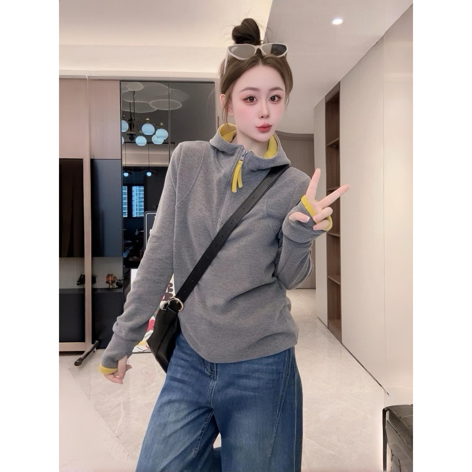 【可乐】秋冬磨毛锁温保暖显瘦长袖远红外发热半拉链连帽打底衫女装