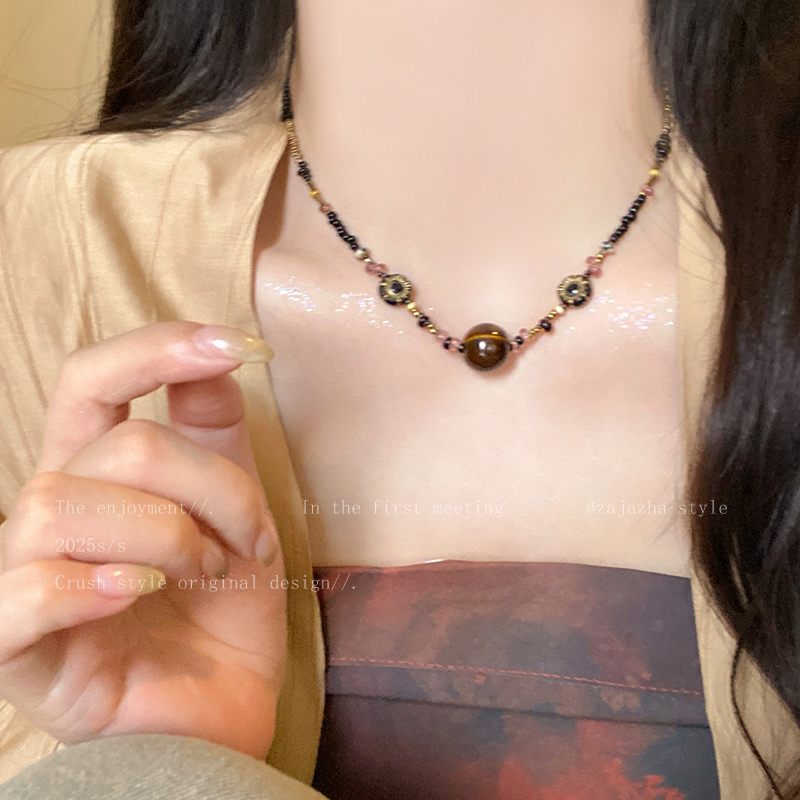 铜合金树脂项链 费尔岛风情~新中式咖色串珠项链女复古锁骨链C134