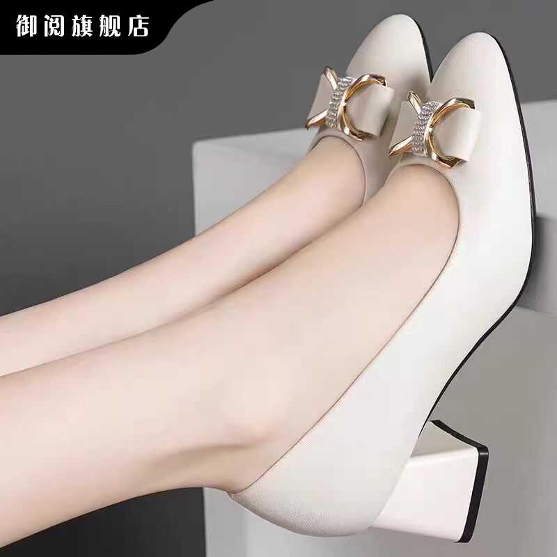 御阅士平底鞋2025季新款中跟时尚浅皮鞋厚跟多功能尖头高跟鞋女鞋