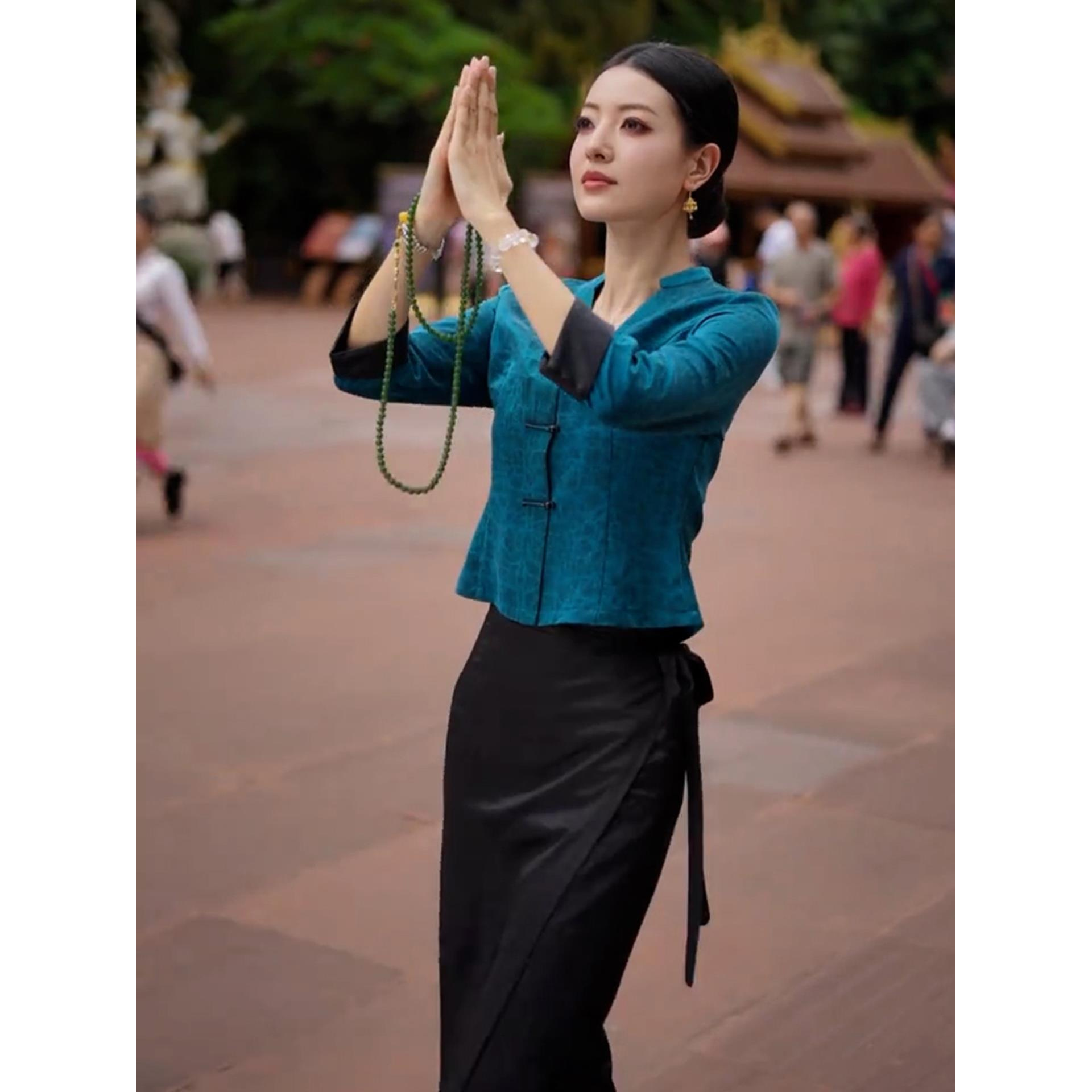 秋季新款新中式国风女装气质小香风蓝色盘扣衬衫黑色半身裙套装女