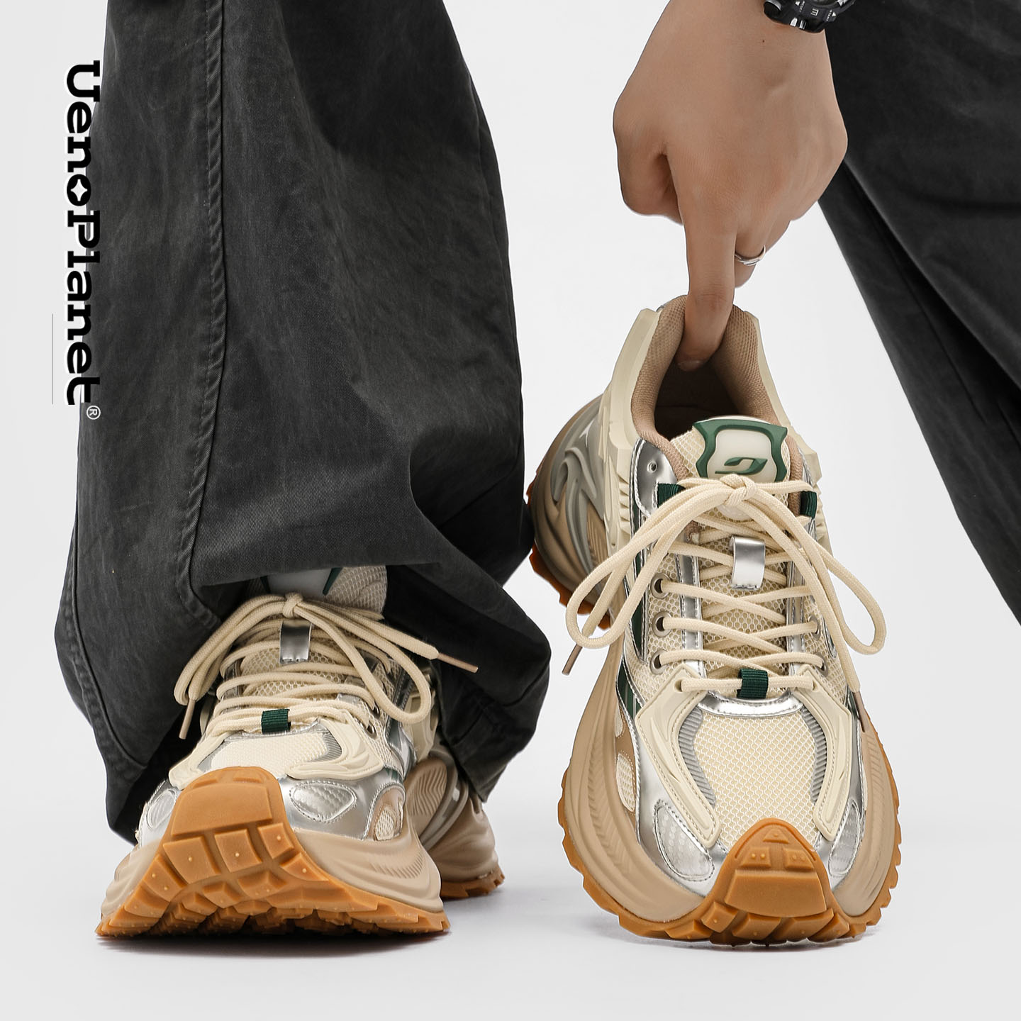 响尾蛇黑色老爹鞋男女户外透气网面运动鞋复古增高厚底休闲跑鞋潮