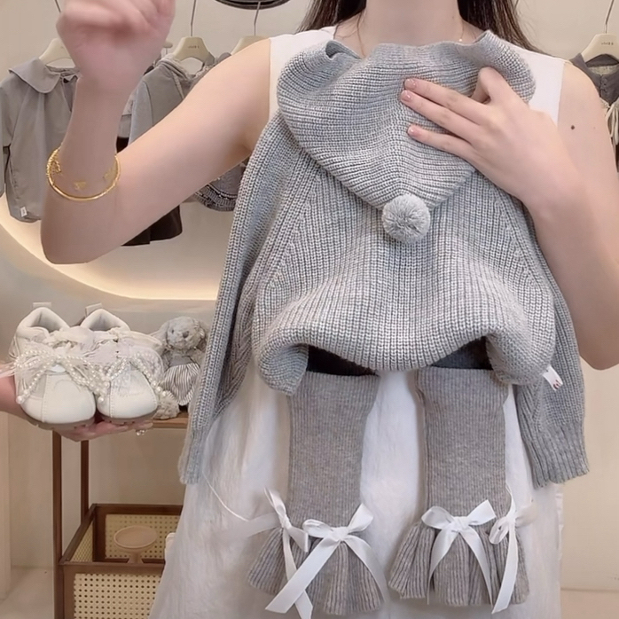 【奶芙童装】原创设计秋冬女童灰色连帽毛衣芭蕾蝴蝶结针织裤套装