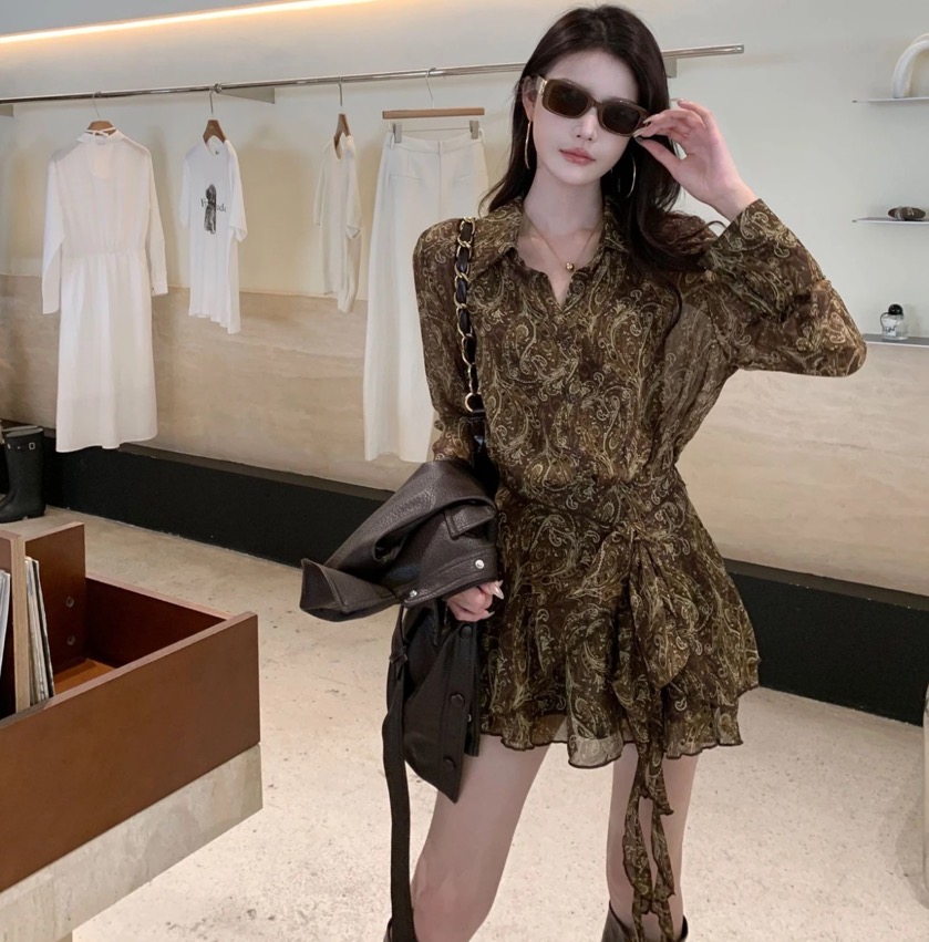【现货送运费险】禅意早秋感性感高腰修身气质腰果花 V领通勤连衣裙