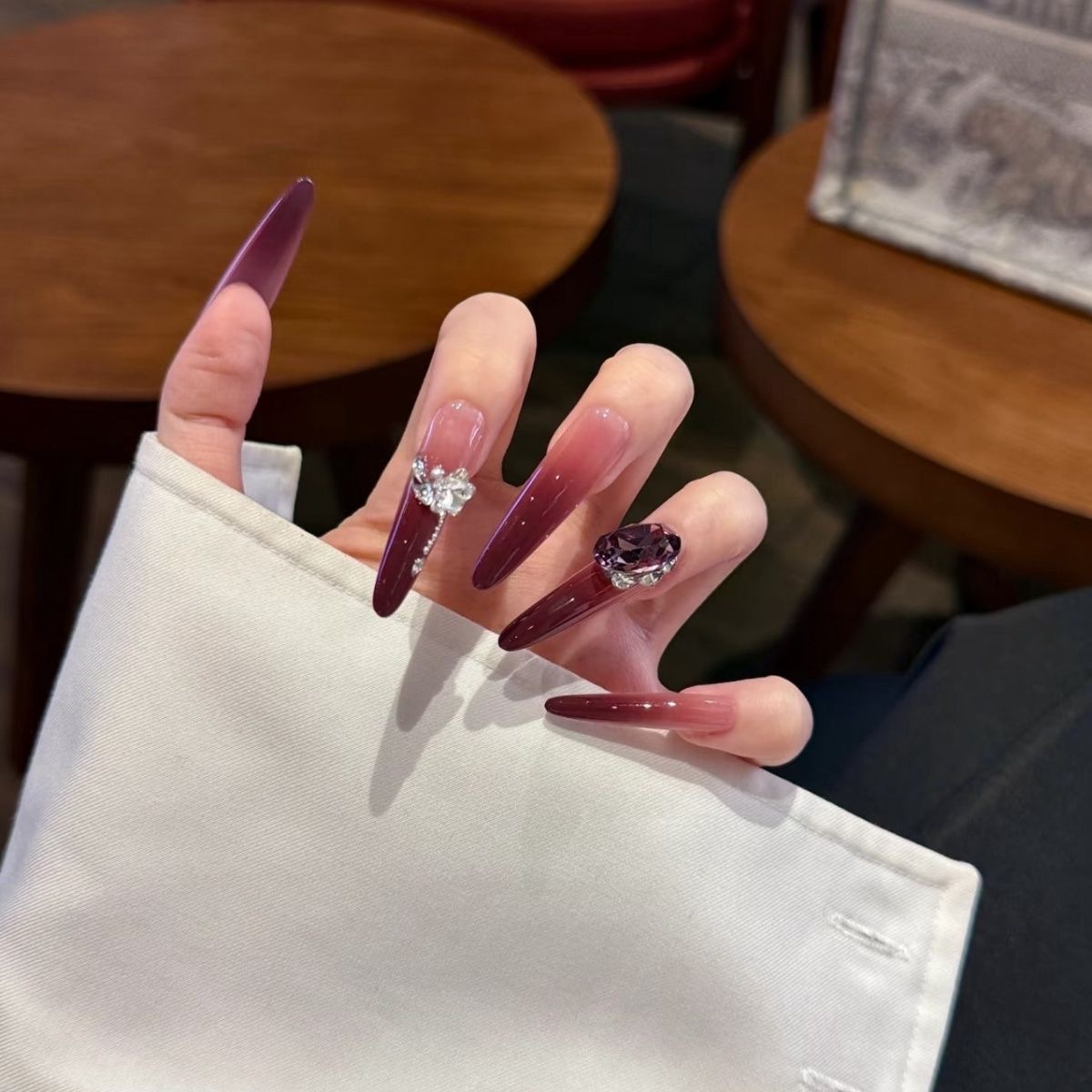 【紫悦】秋冬纯手工手工渐变穿戴新款爆闪显白气质指甲美甲高级可拆