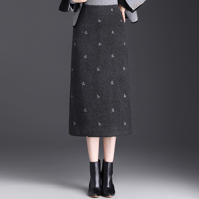 灰色羊毛半身裙女秋冬新款高腰开叉直筒裙蝴蝶结刺绣中长款毛呢裙