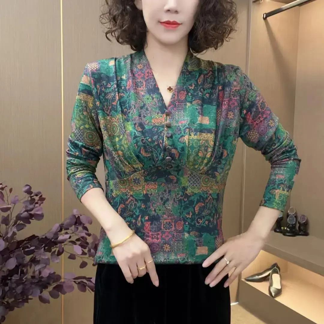 2025秋季新爆款时尚碎花V领显瘦长袖打底衫网红妈妈装上衣