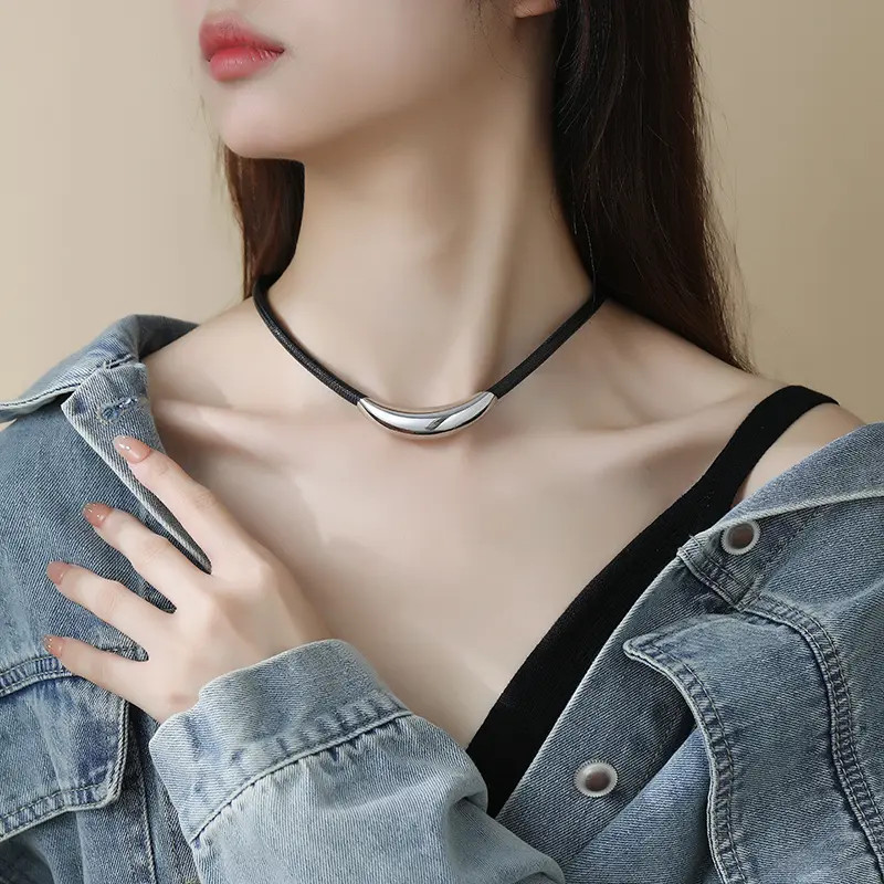 弯管项链小众设计感时尚百搭锁骨链冷淡风吊坠项圈