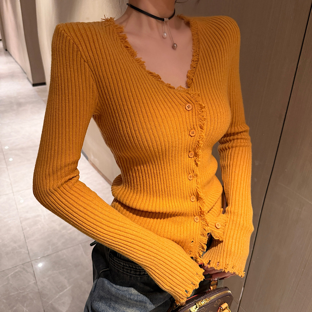 【钻石店铺优选】秋冬新款时尚百搭设计感毛边单排扣V领针织上衣女