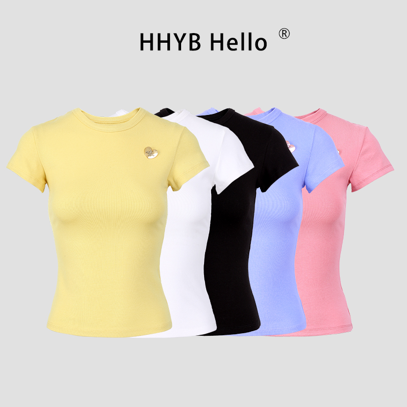 HHYB Hello设计感爱心胸针粉色正肩短袖T恤夏2025新款上衣250529