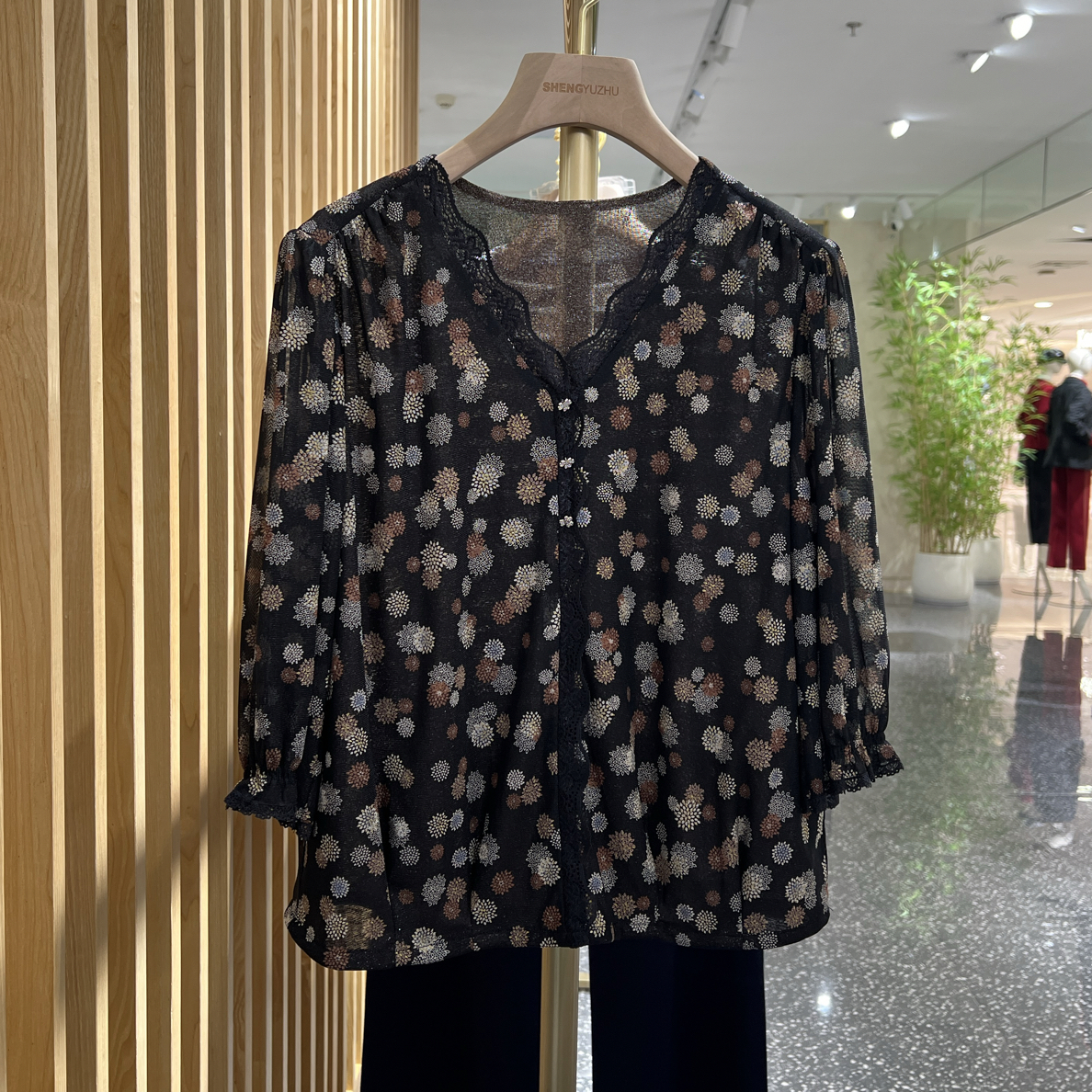 声雨竹1R011法式气质V领小碎花弹力小衫洋气中老年夏季七分袖上衣