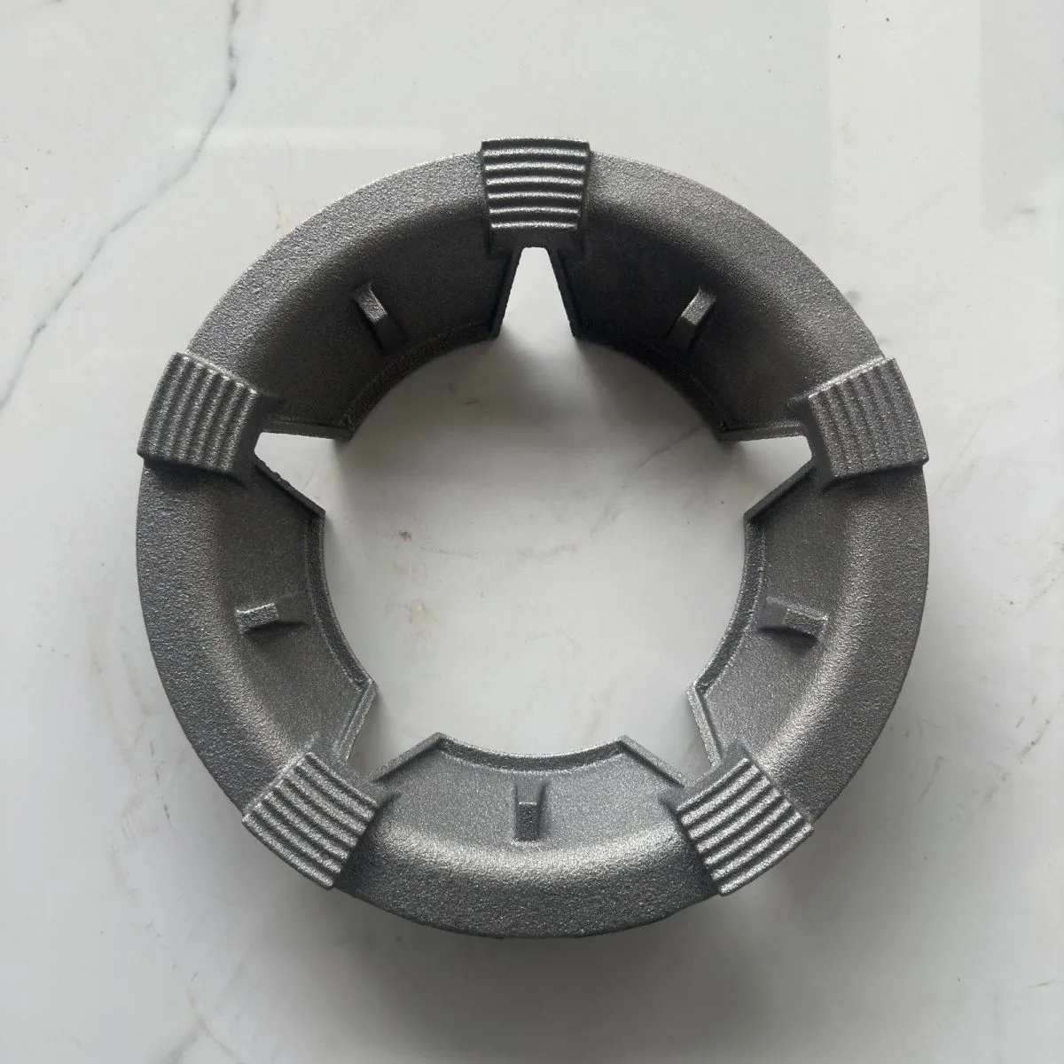 通用性铸铁特厚防滑底座挡风罩户外煤气液化气灶台天然气聚拢节能