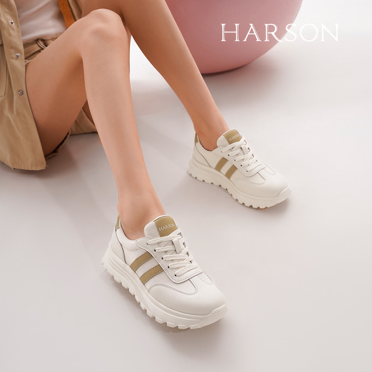 春季新款百搭时尚舒适女鞋真皮垫厚底内增高小白休闲鞋HWCS250121