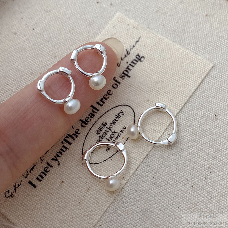 925银仿珍珠耳饰 s925耳环女气质通勤小众设计百搭高级感韩国耳饰