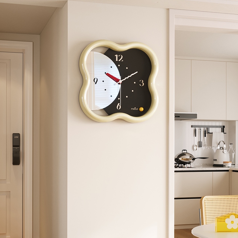 美世达镜面钟表挂钟客厅2025新款创意奶油风家用网红简约挂墙时钟