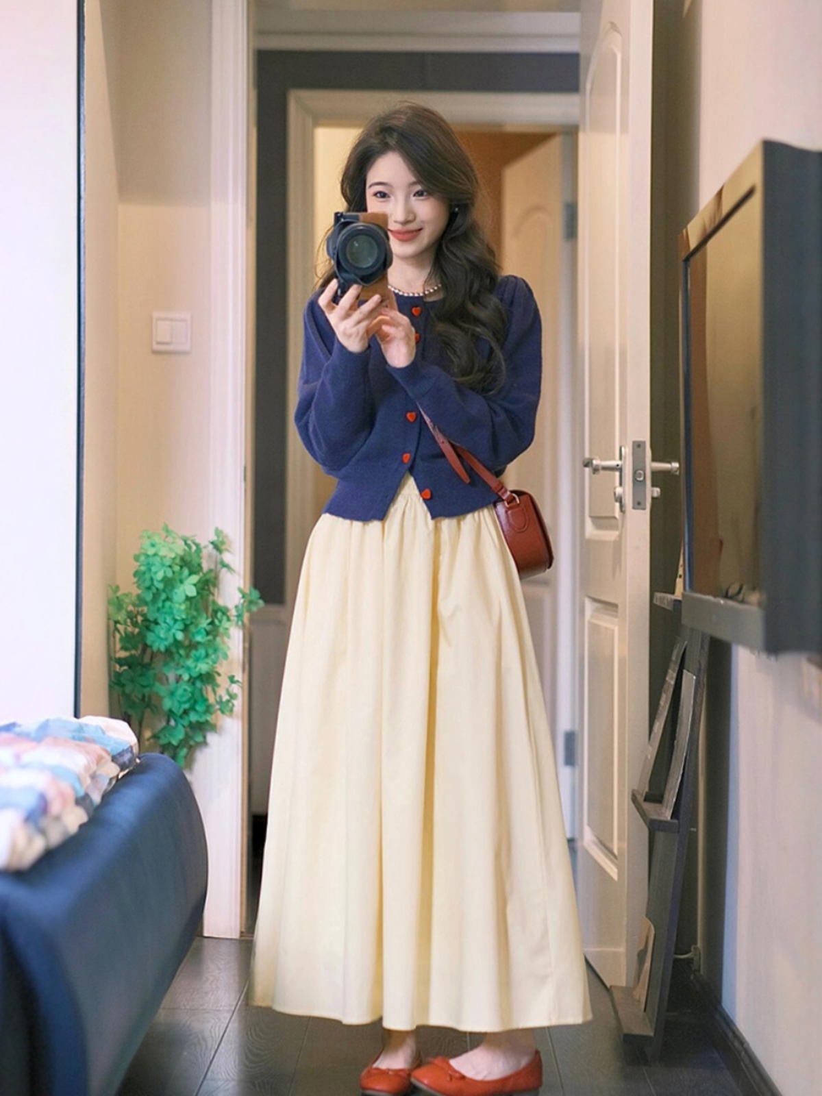 开春穿搭一整套韩系气质蓝色针织开衫半身裙大方得体穿搭两件套装