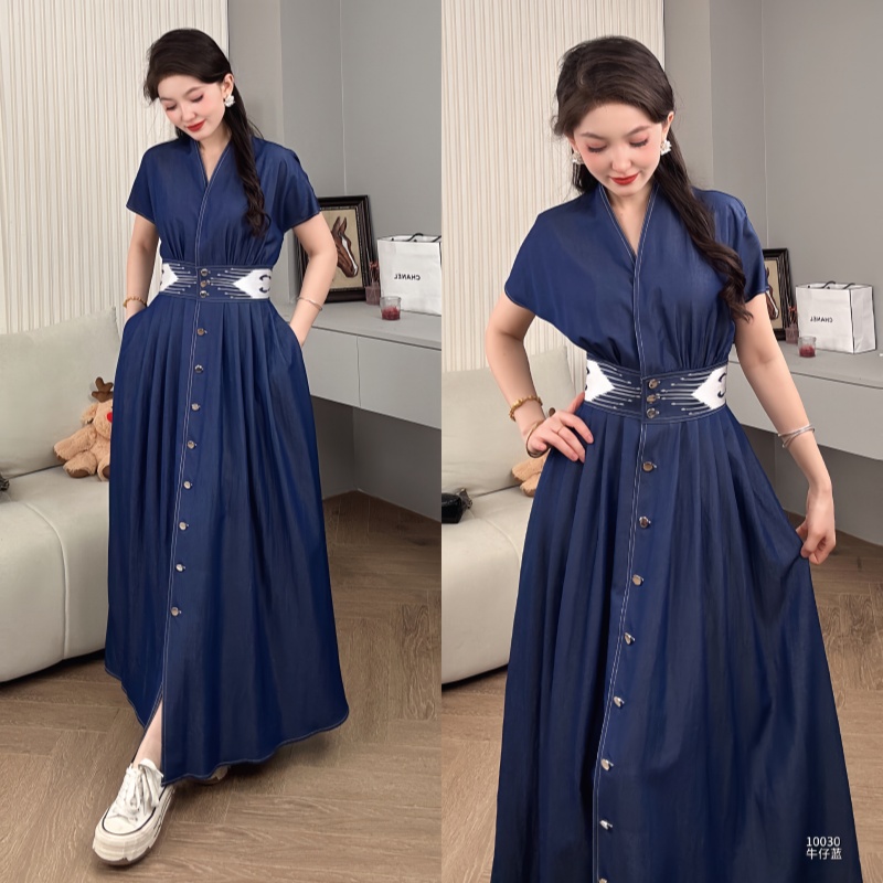 Saeda品牌女装艾德莱斯腰部刺绣气质显瘦纽扣牛仔连衣裙YF10030