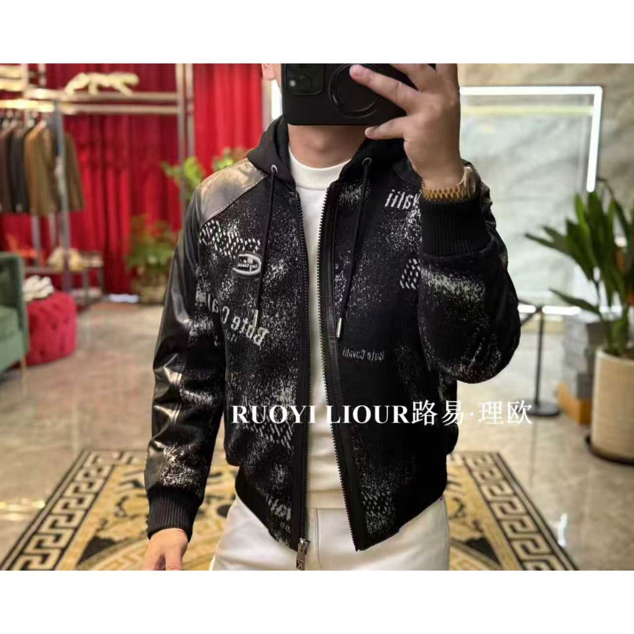 【路易理欧】欧货高端时尚轻奢男士拼接山羊皮连帽夹克羽绒服0571