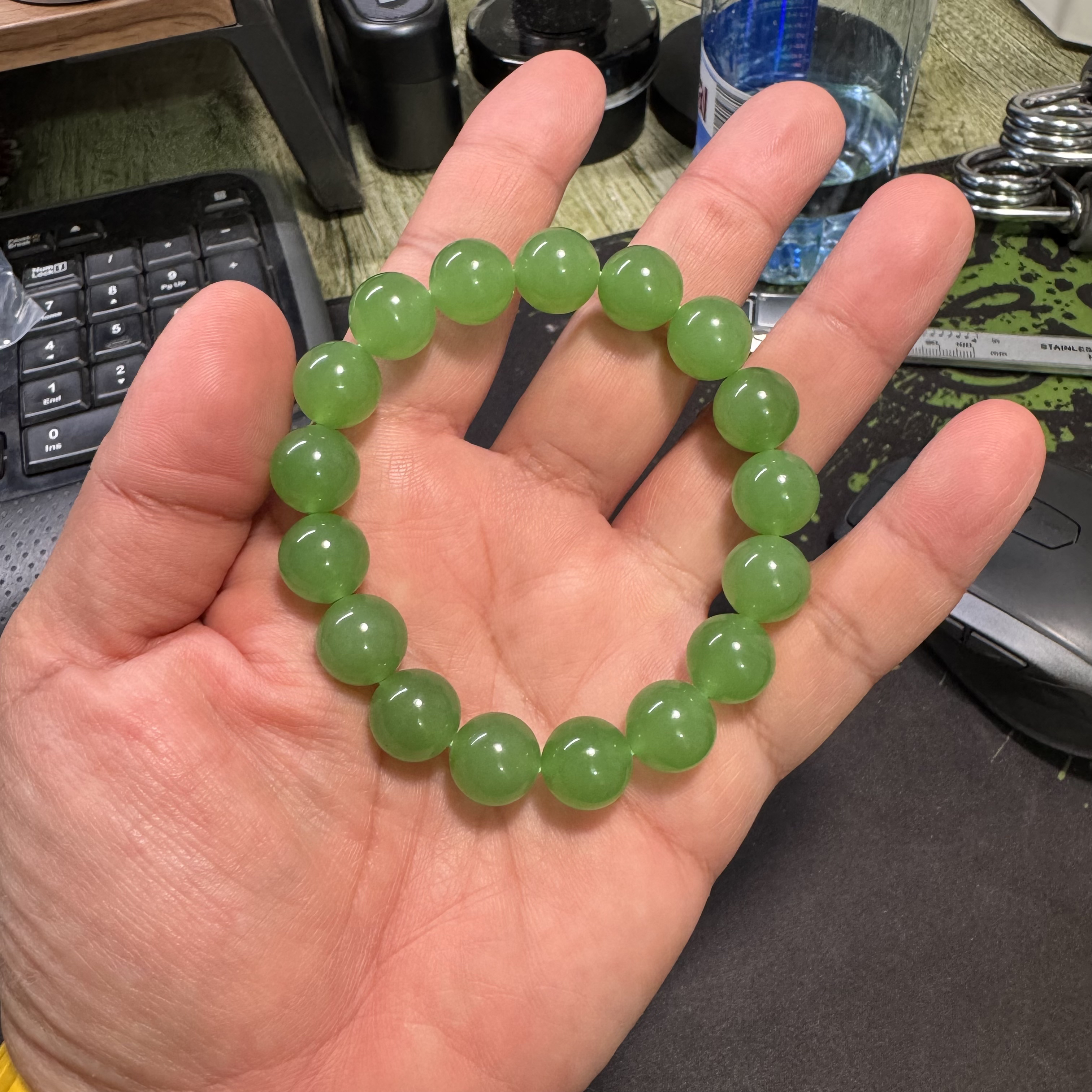 和田玉翠青卡12圆珠手串