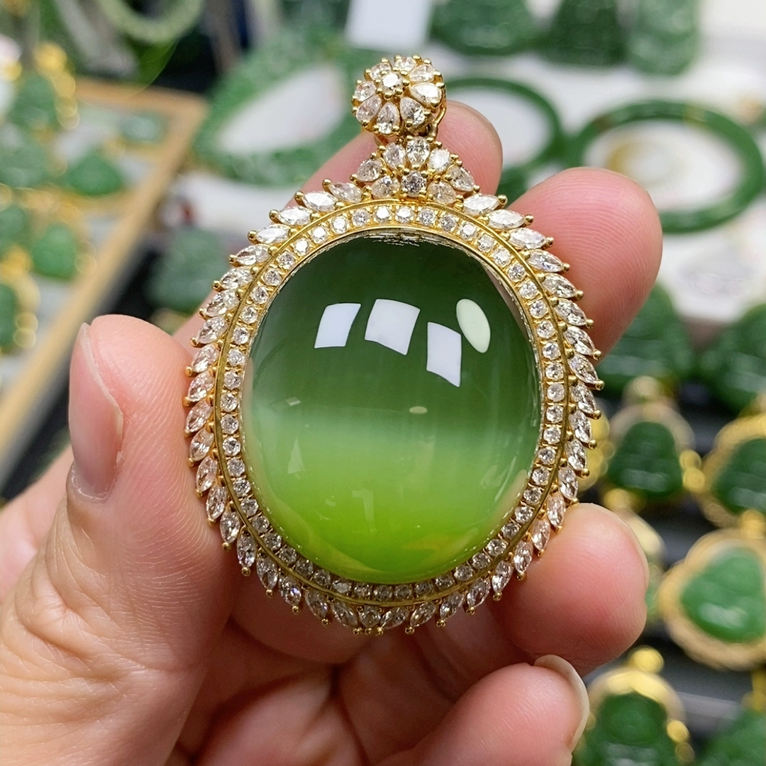 猴教授珠宝18k金豪镶碧玉翠绿鸽子蛋稀有猫眼吊坠臻品收藏级