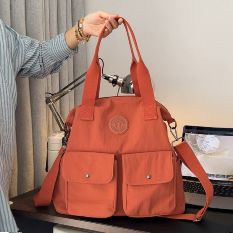 简约纯色新款女士大容量手提单肩包小众旅行包百搭休闲通勤托特包